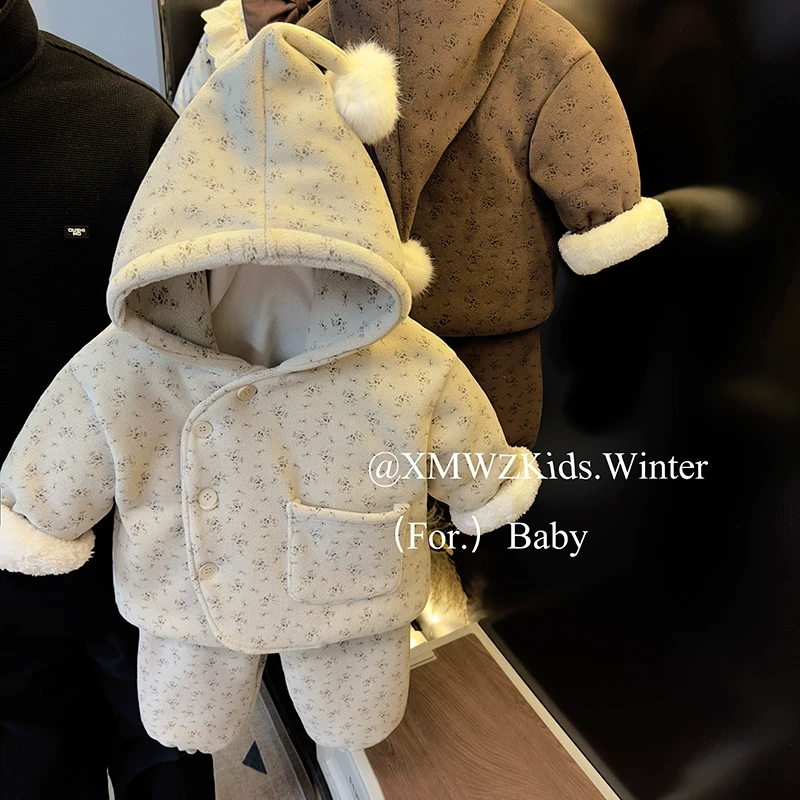 童装2024冬装新款韩系波点尖尖帽三层加厚棉衣棉裤两件套家居套装