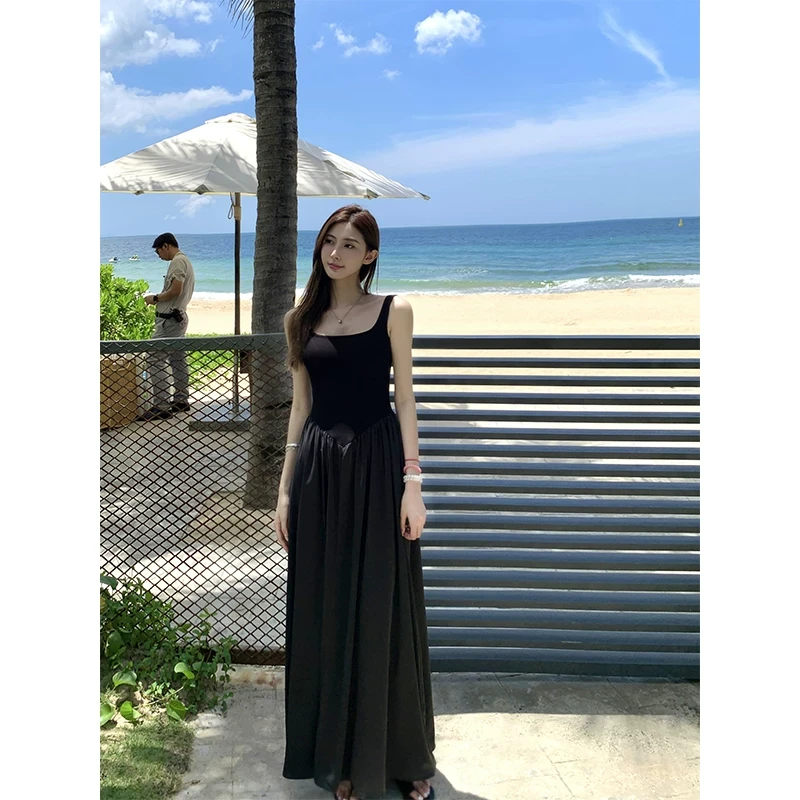 掐腰露背吊带加长中长裙春夏季显瘦黑色高级感拖地大摆连衣裙子女