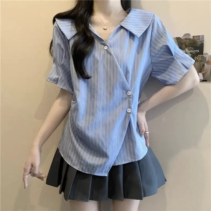 大码遮肚子V领条纹衬衫女夏季微胖mm收腰显瘦洋气不规则小衫上衣