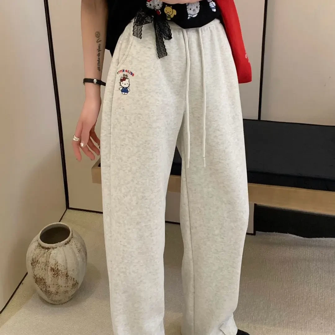 KT猫休闲风宽松型长裤卫裤阔腿直筒运动裤刺绣抽绳宽松休闲女裤