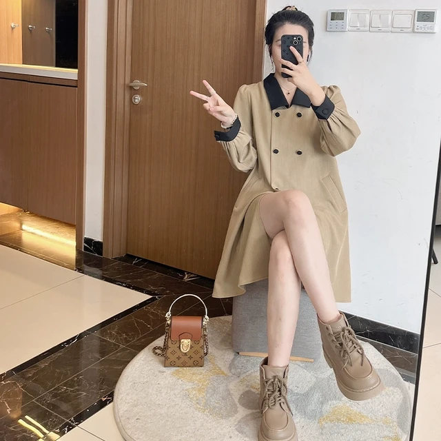 高级感超好看法式卡其色长袖连衣裙子复古风衣大码胖mm气质女外套