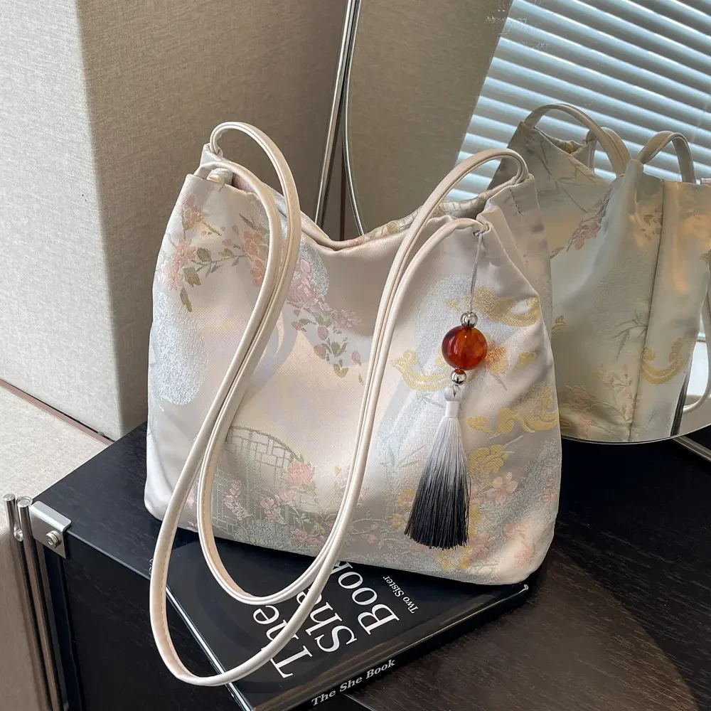 国风大容量包包女夏2025新款精致刺绣休闲通勤托特包新中式单肩包
