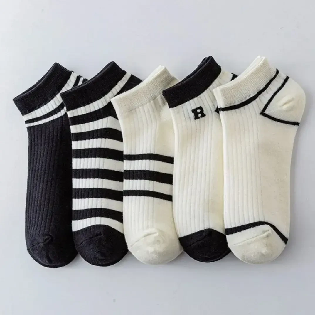 白色袜子短筒春秋季浅口船袜吸汗透气女士薄款简约黑白不掉跟短袜