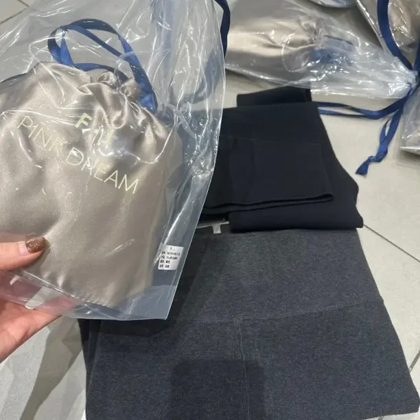 高腰提臀显瘦不卷边无尴尬线打底裤