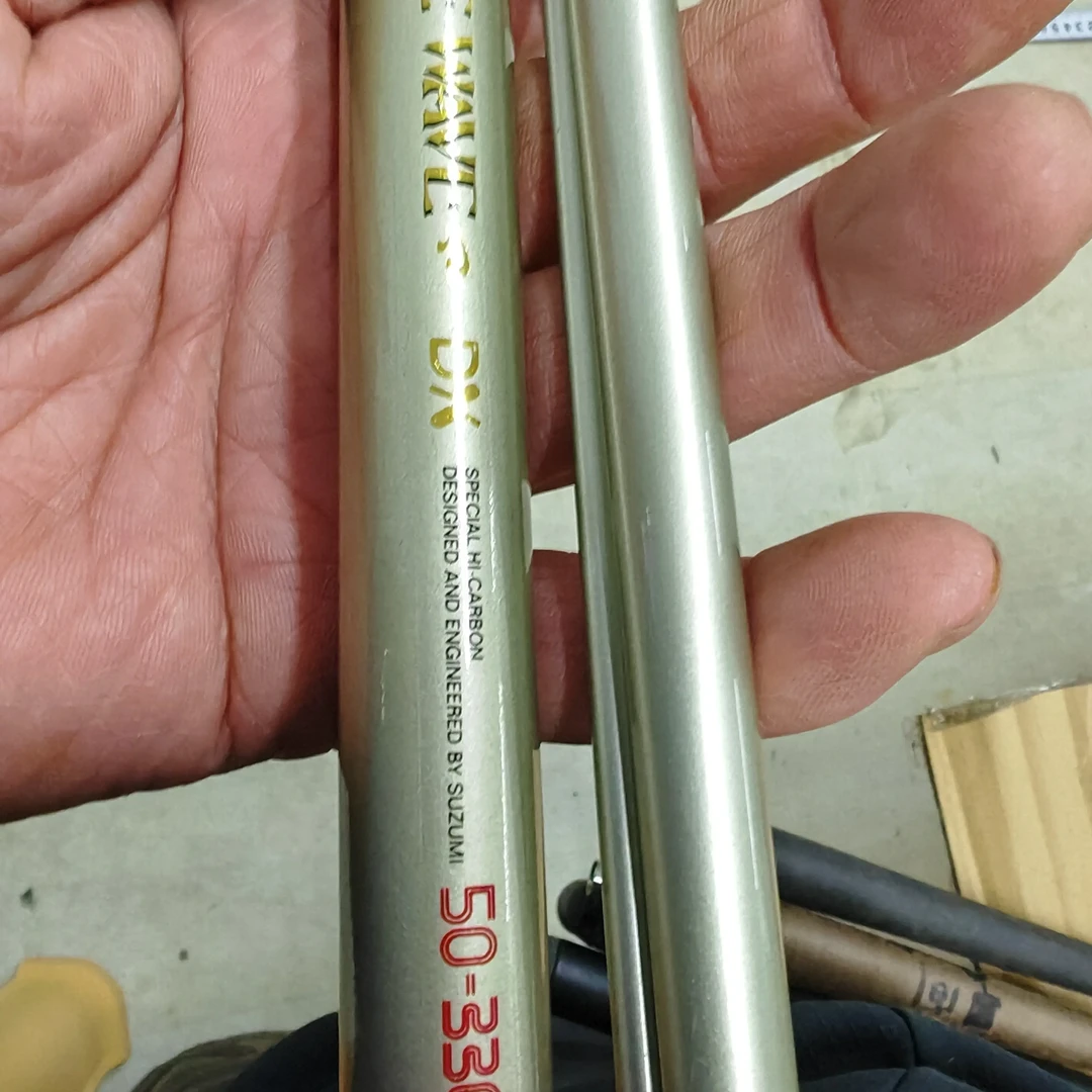 新款超轻超硬28调适合多场景使用的碳素钓竿