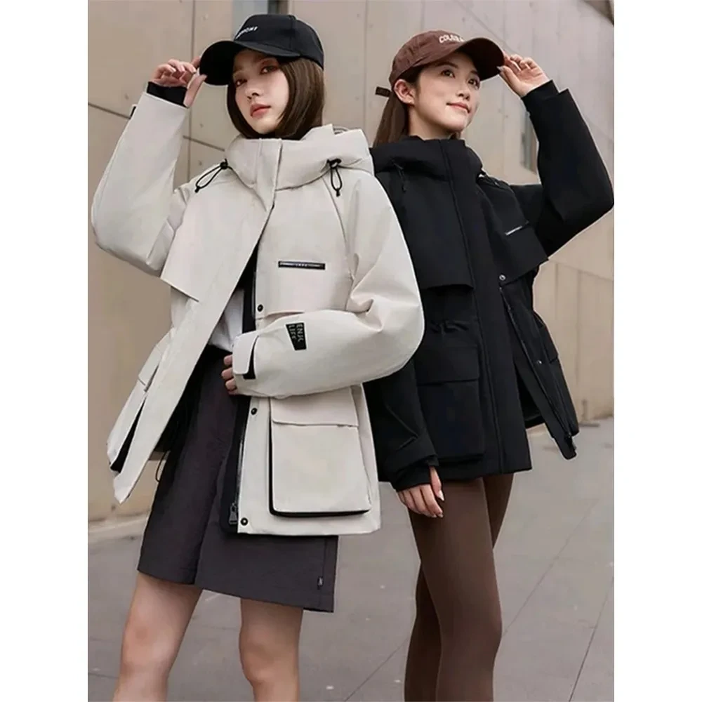 服女派克服冲锋衣2025冬季新款工装收腰连帽加厚面包服外套