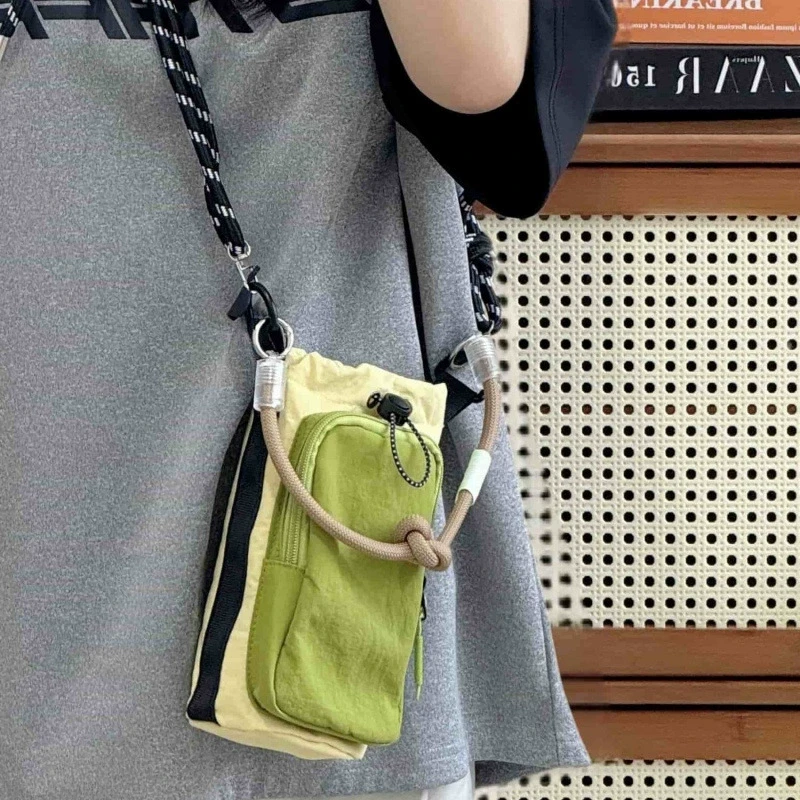 工装斜挎小包包潮搭手机包男女学生出游户外运动轻便水杯包Tpv