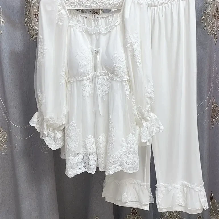 蕾丝拼接宫廷风双层网纱胸垫长袖长裤莫代尔棉睡衣甜美