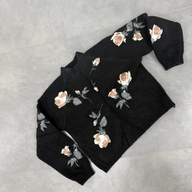 女士圆领复古提花开衫毛衣秋冬时尚潮流上衣