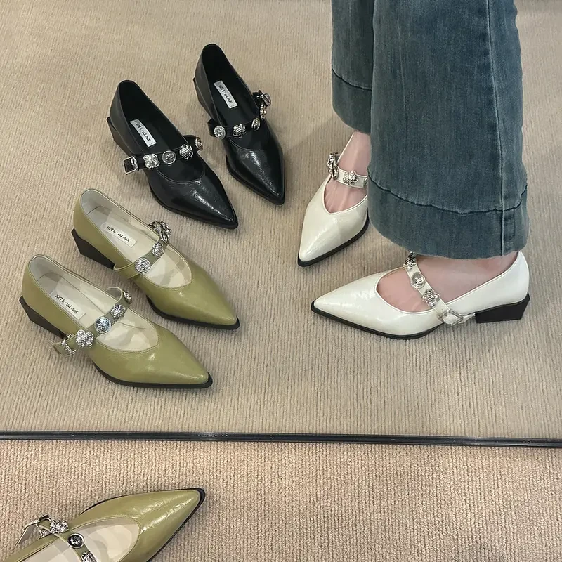 2025新款春夏气质百搭法式时尚粗跟高跟平底单鞋尖头网红爆款跟鞋