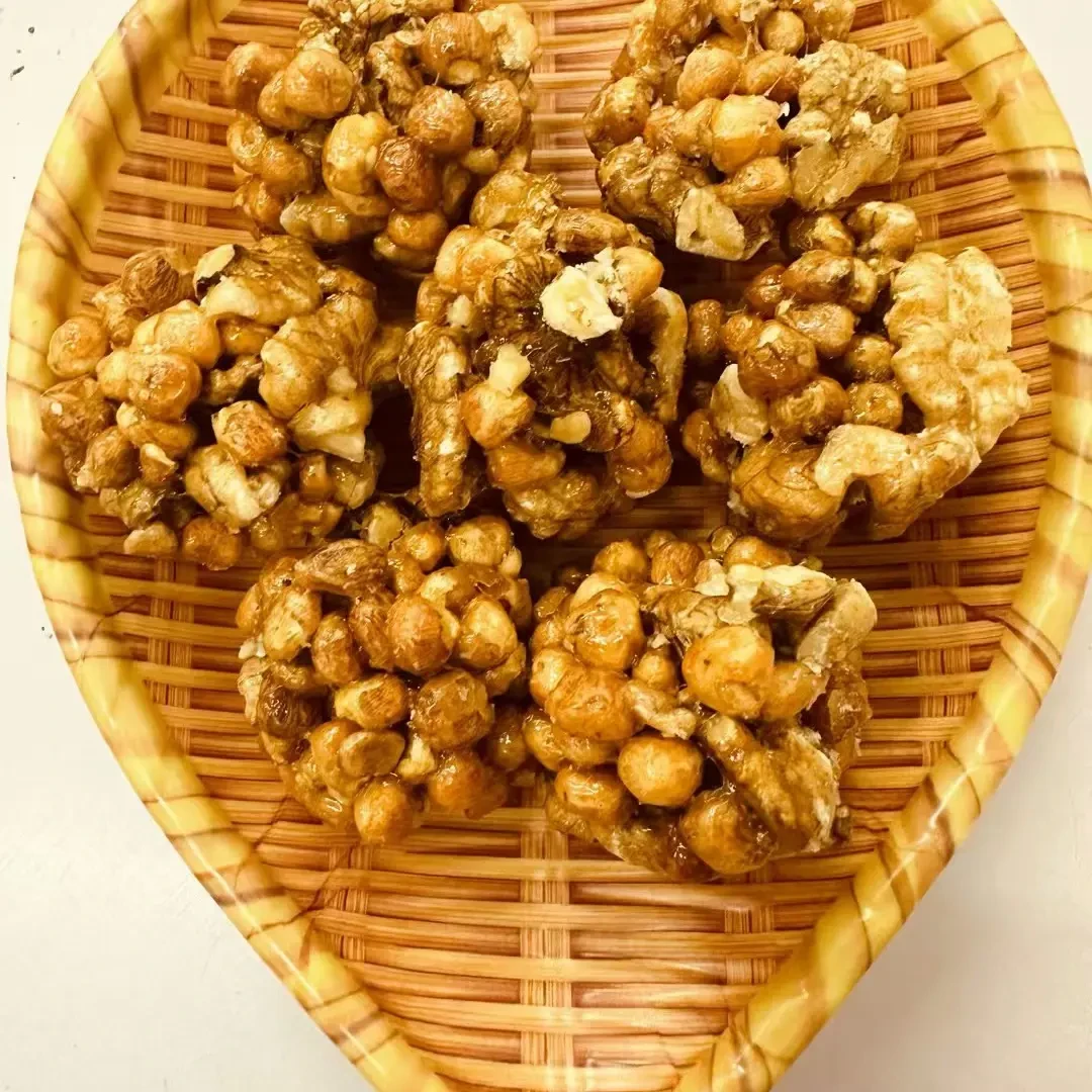 陕南安康手工特产玉米麦芽糖核桃包谷花糖