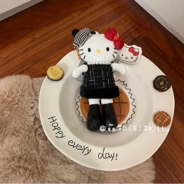 NIC冬季限定小香风贵妇礼帽长腿kitty挂件