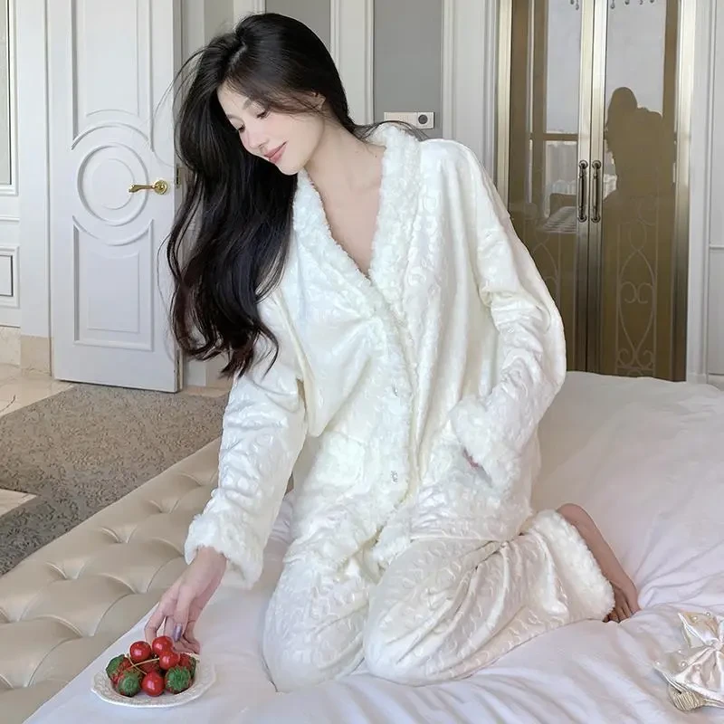 少女双面绒轻奢小香风睡衣女秋冬季薄绒家居服保暖海岛绒两件套装