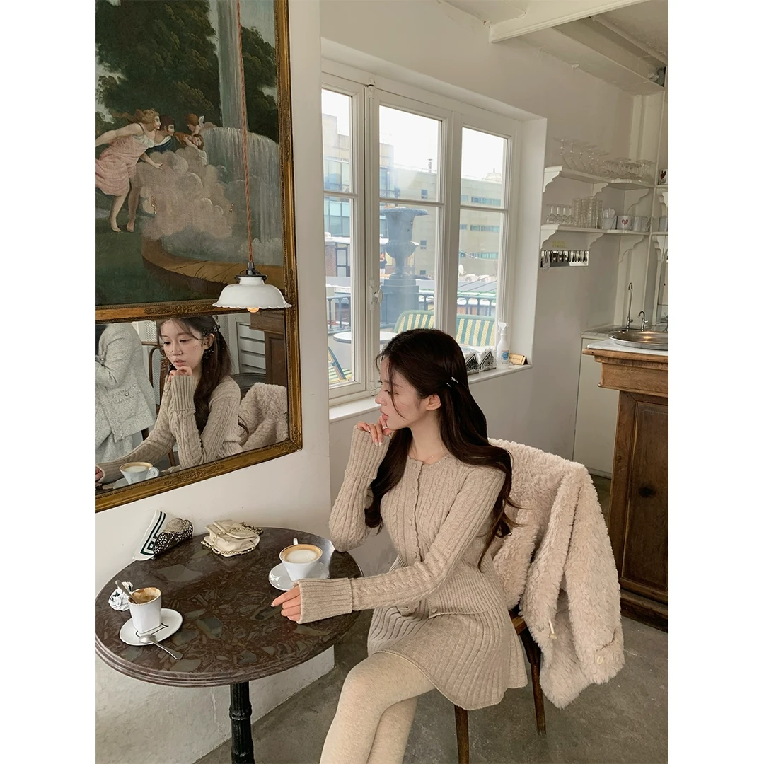 萌萌Ja  梧桐榛果林 温柔姐姐浪漫麻花两色针织套装/半裙