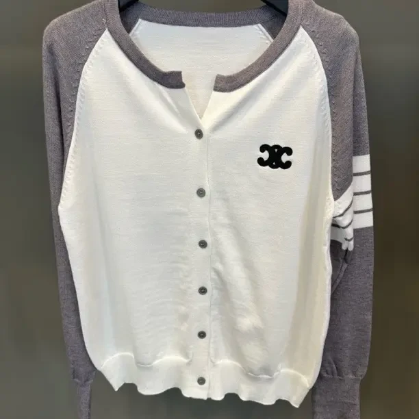 韩系百搭小V领刺绣双C针织开衫女2025秋冬新款时尚显瘦上衣拼色