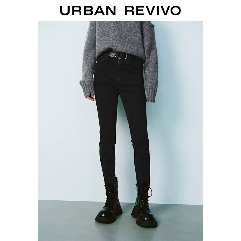 UR2025秋季新款女潮流街头风金属铆钉腰带牛仔长裤UYV850011
