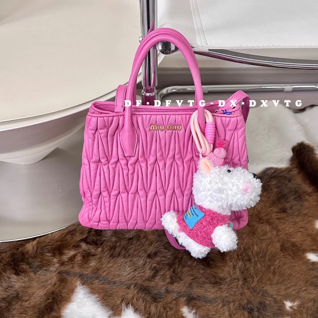 95新 MIU MIU/缪缪 miumiu粉色褶皱tote手提包