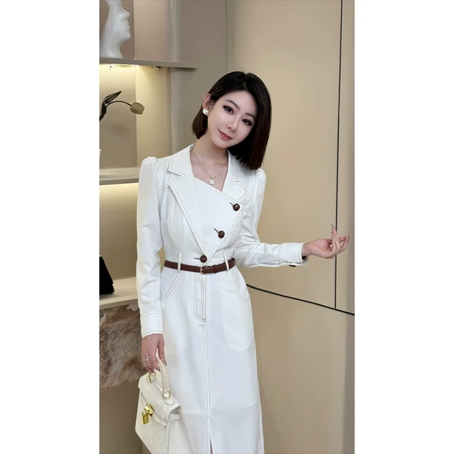 重要场合阔太太洋气高贵显瘦长裙高级感白色翻领连衣裙女秋季新款