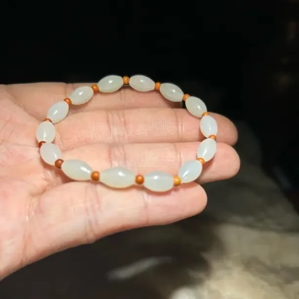 老和田白玉枣型珠手串