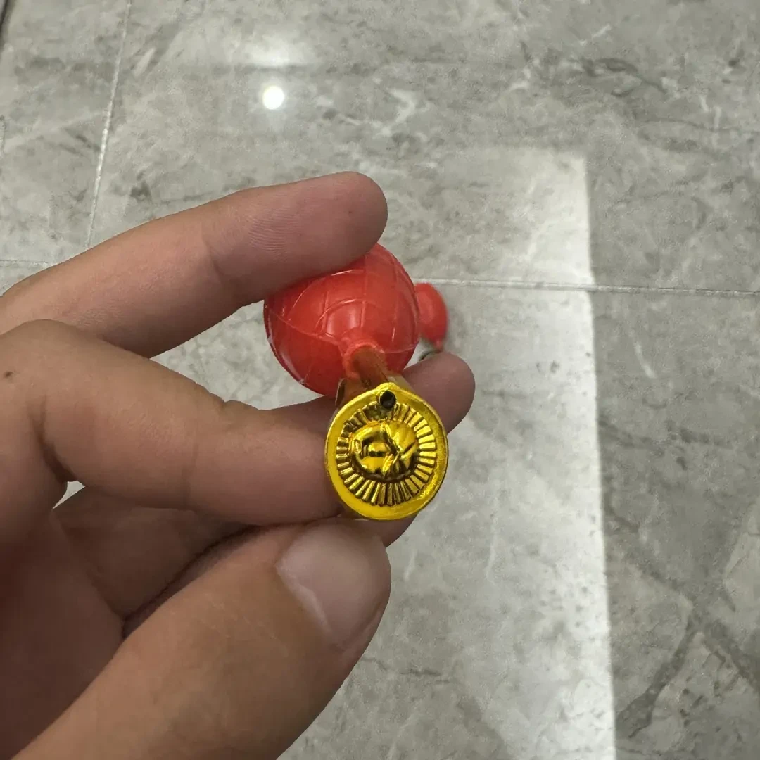 【泡泡】整蛊戒指水枪新奇特魔术玩具游戏道具隐藏喷水戒指不挑手