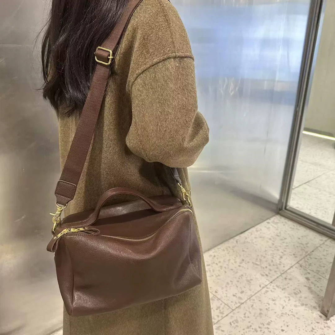 【1-10】76969#新款 韩系小众设计通勤枕头包27*11*17