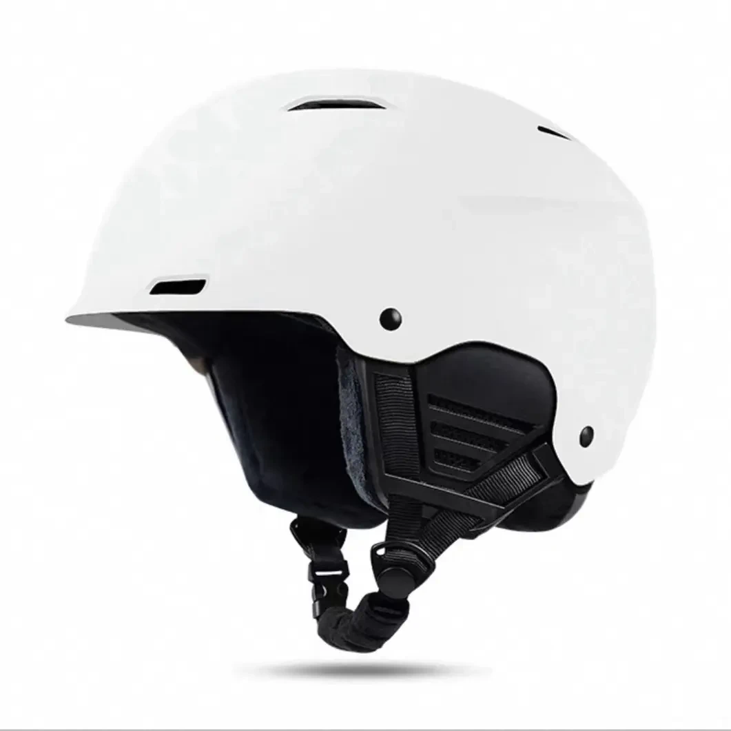 专业超轻滑雪头盔男女适用单双板通用保护装备