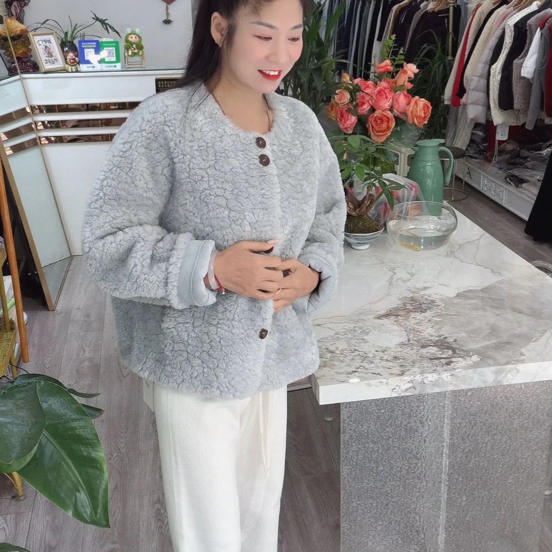 韩系圆领小香风羊羔毛皮毛一体蝙蝠袖2025新款皮草女冬季毛毛外套