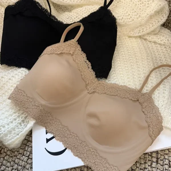 无痕蕾丝内衣女薄大胸显小抹胸背心吊带无钢圈裸感防走光聚拢文胸
