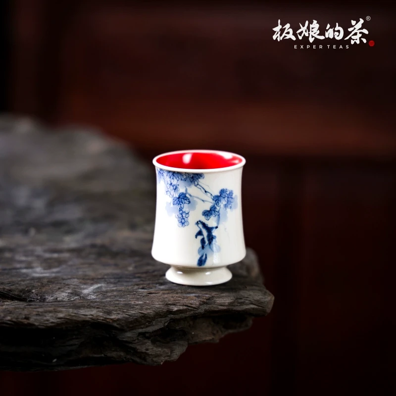 板娘的茶 焱谷手绘高温瓷宫墙红青花松鼠葡萄主人杯 50ml