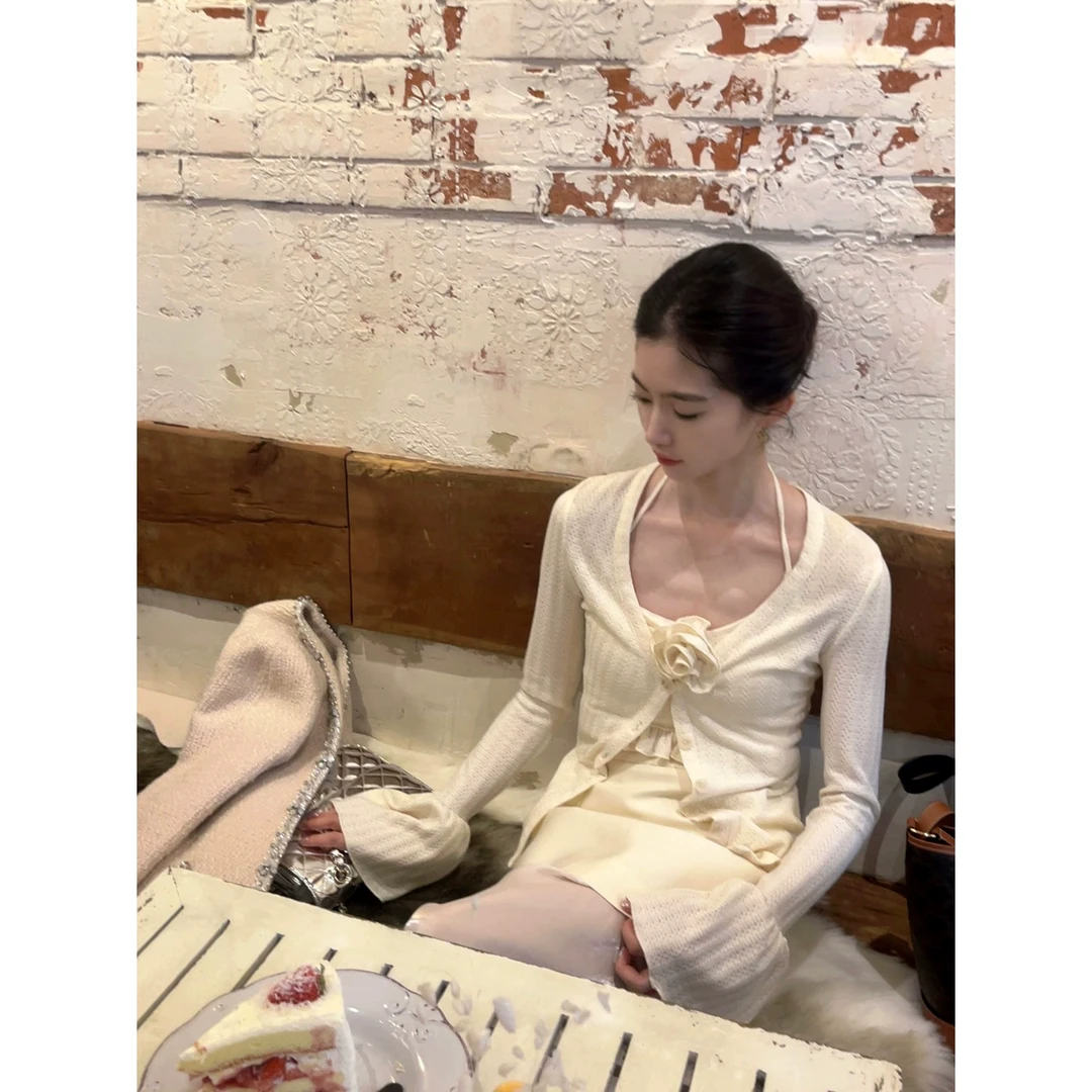 cunblvd常存 立体花花 V领喇叭袖修身玫瑰花针织衫吊带两件套装女