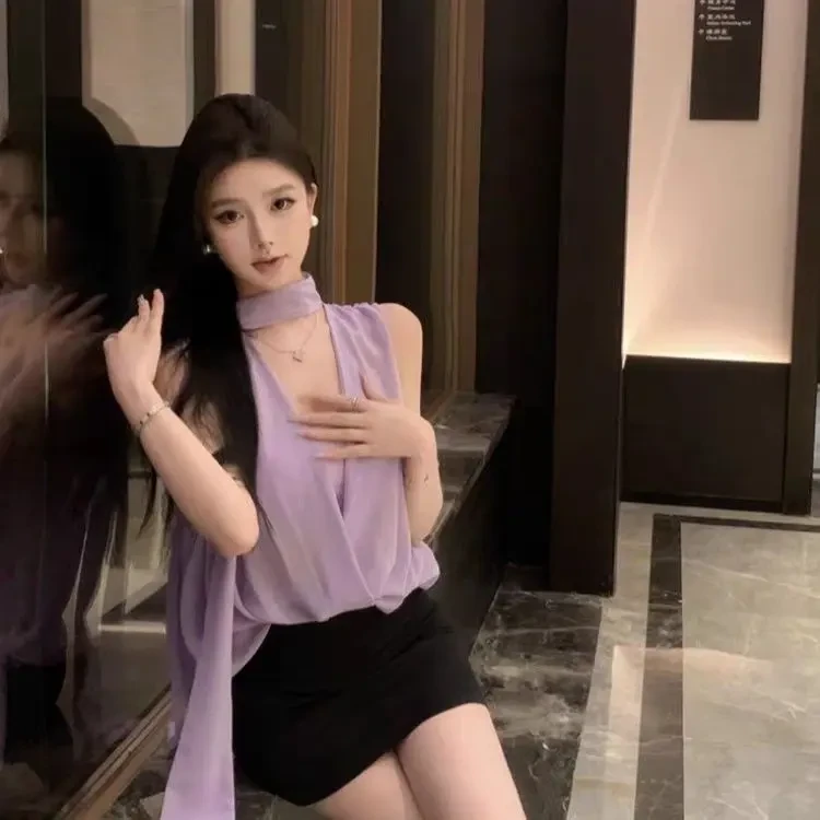 夏季法式紫色轻奢甜辣妹飘带镂空v领无袖衬衫女士设计感挂脖上衣