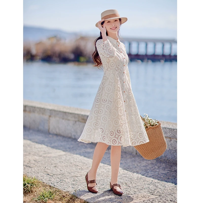 红念米杏色镂空连衣裙女设计感春装2025年新款女装淑女气质长裙子