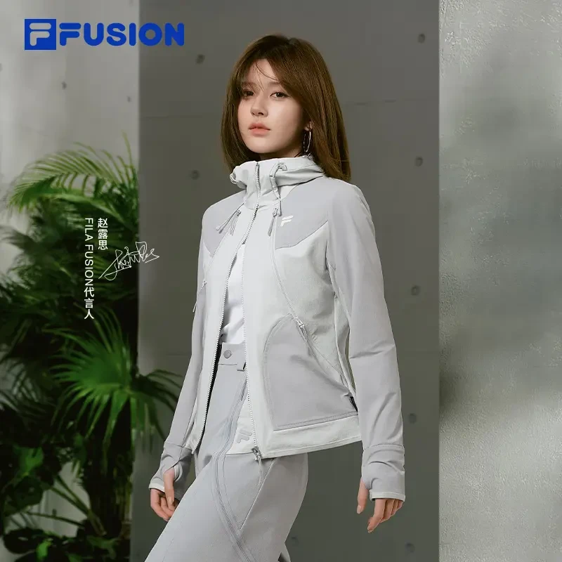 FILA FUSION春季新款女士【露思同款】修身显瘦连帽外套T11W511704F