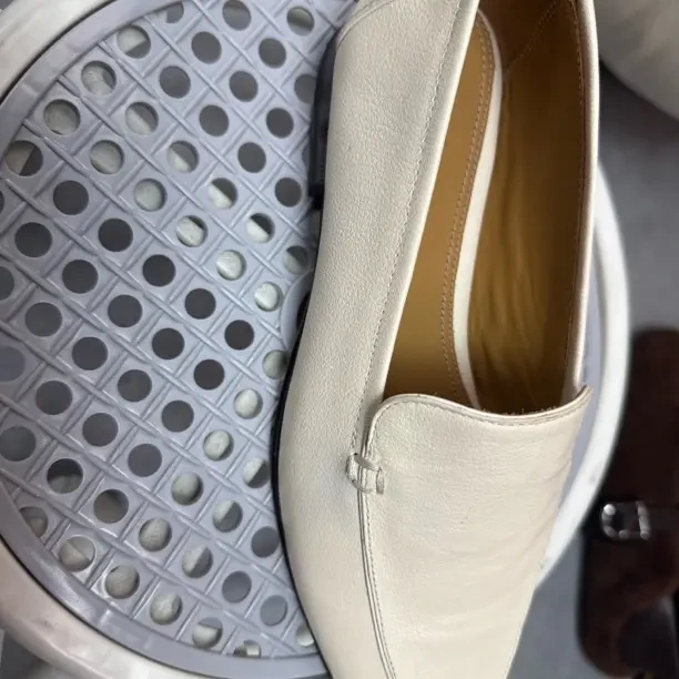 软皮乐福鞋女英伦风简约百搭圆头真皮单鞋春秋季一脚蹬平底舒适