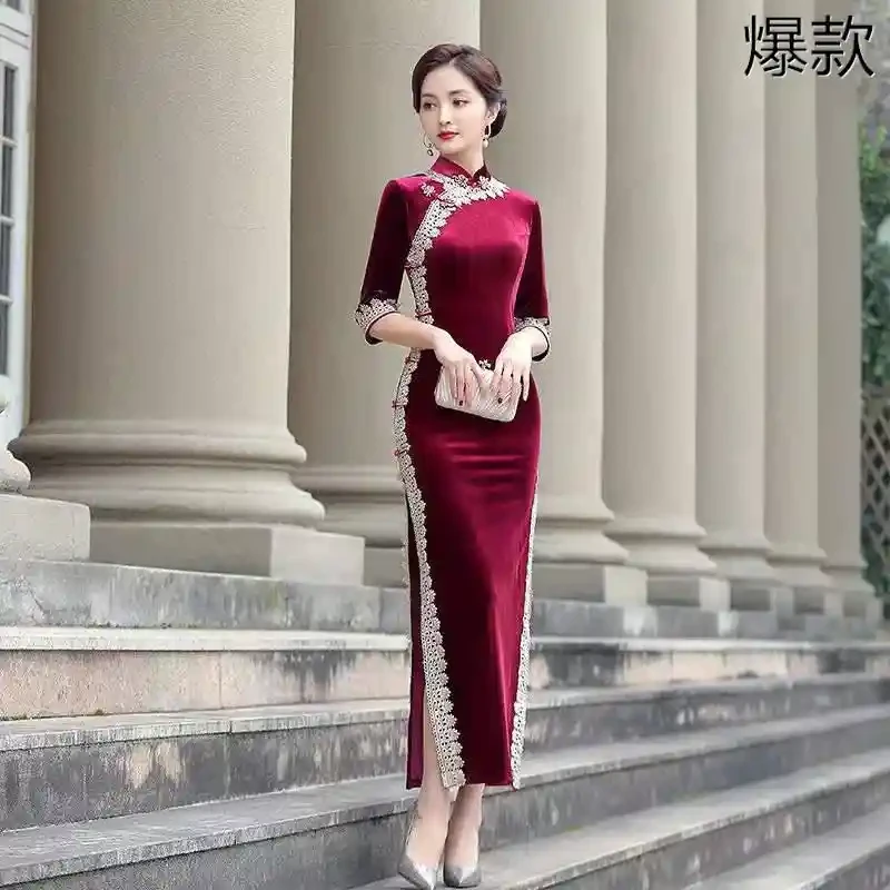 2025春季新款中国风旗袍丝绒花边中袖酒红斜襟日常改良长款旗袍裙