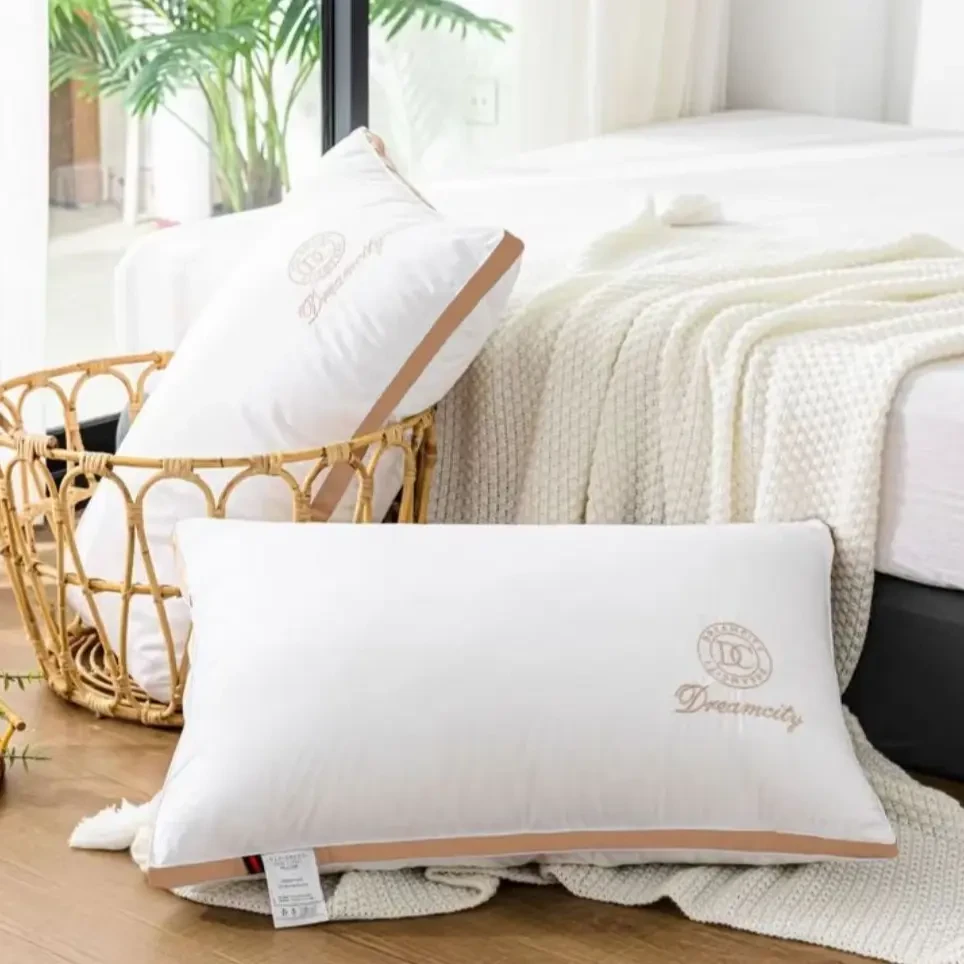 温馨【特价款】DC立体刺绣高颜值高回弹绣花枕护颈助眠枕芯单人枕