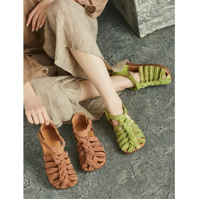 2025夏季款英伦风真皮圆头手工编织镂空轻便罗马包头凉鞋