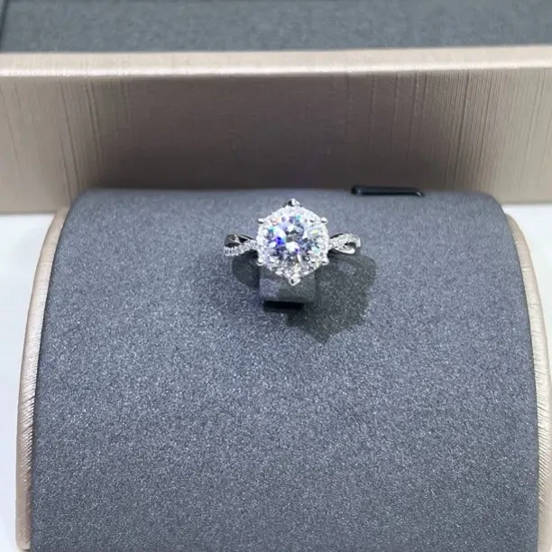 王氏庄园一克拉戒指