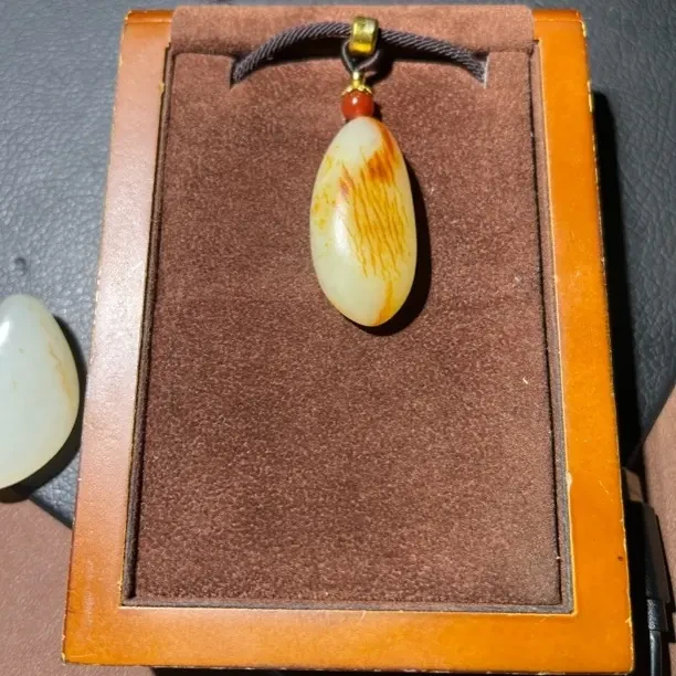 小籽原石，和田玉，洒金皮