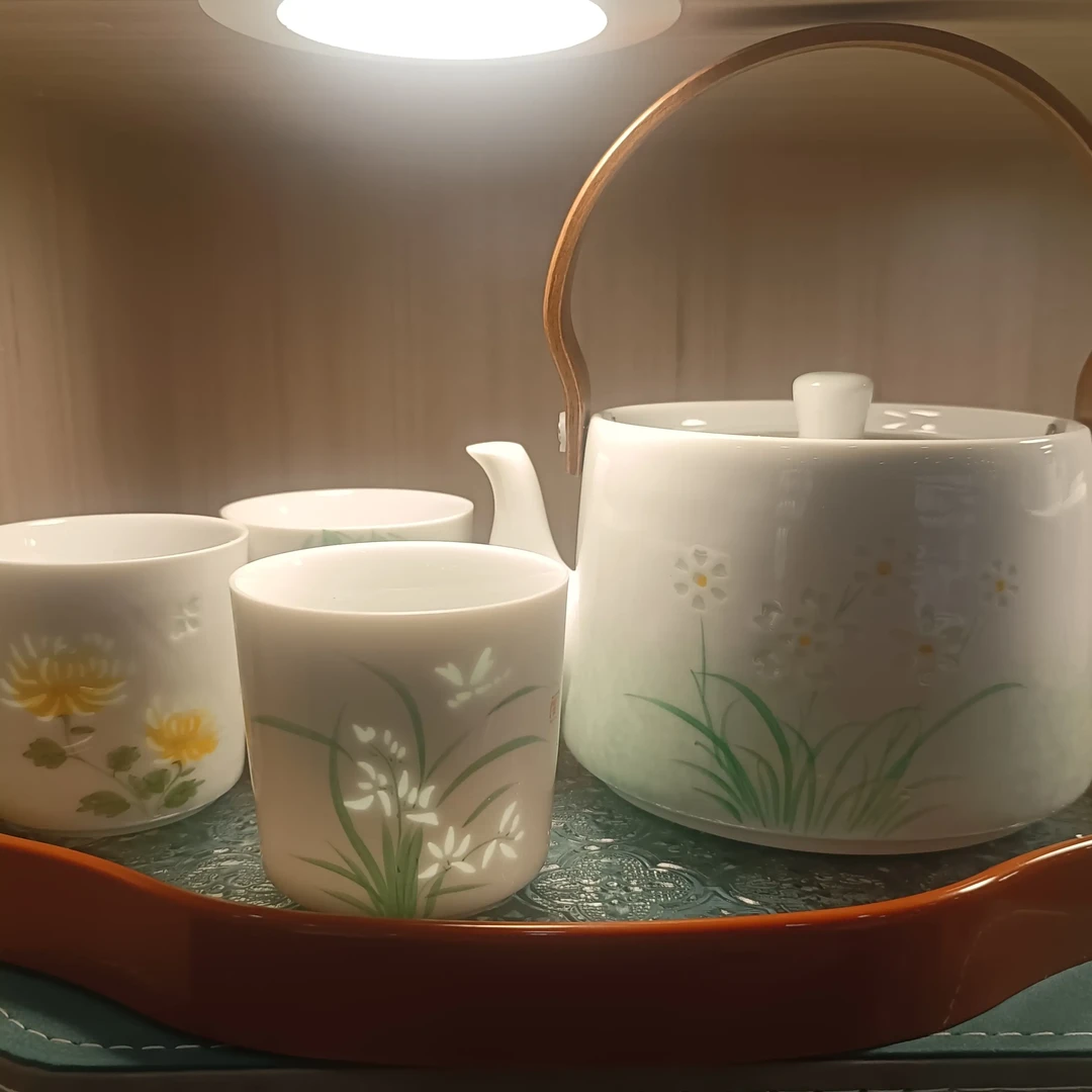 景德镇高温白瓷玲珑四君子六件套高端礼盒