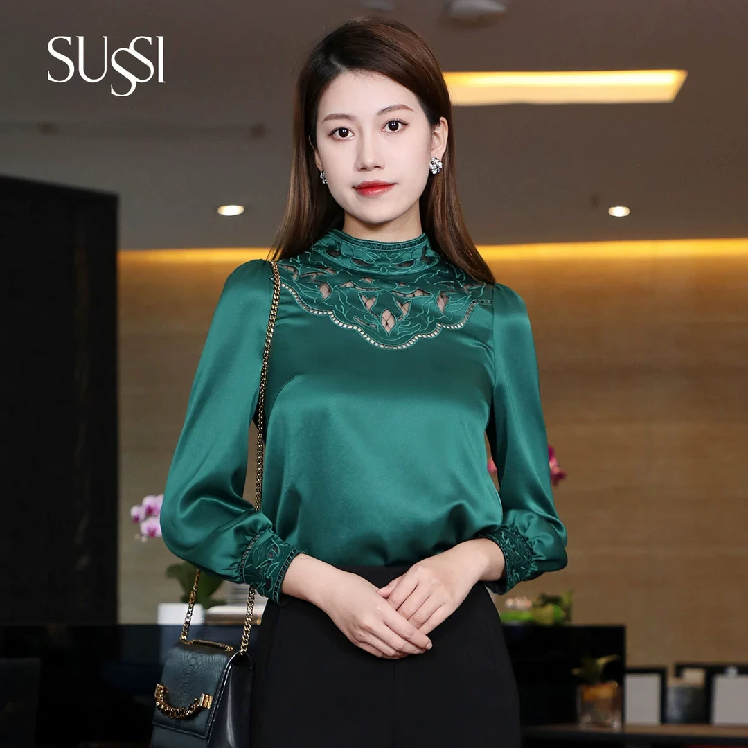 SUSSI/古色早秋商场同款深绿色镂空绣花立领长袖通勤衬衫上衣女