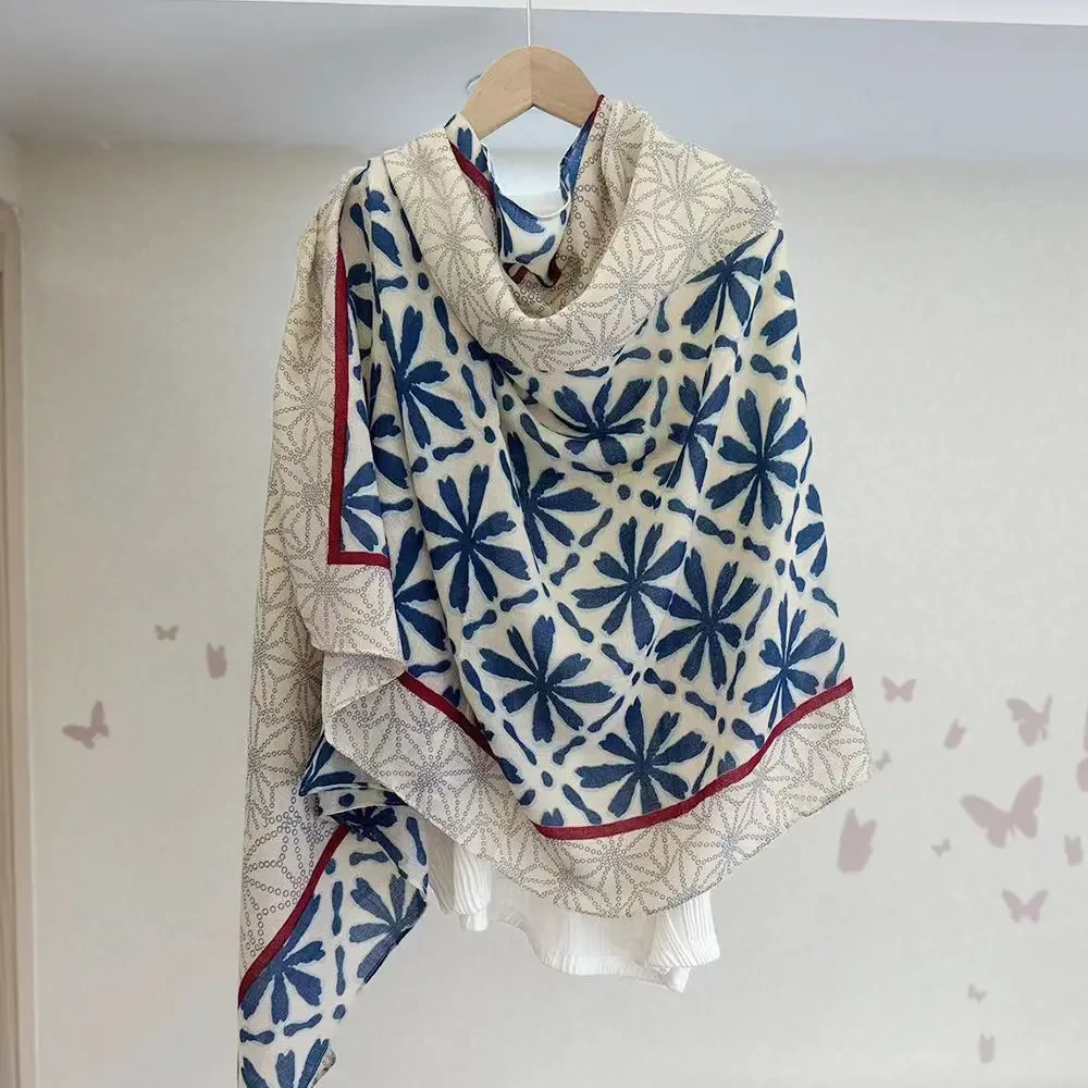 2025新款空调房披肩外搭女围巾两用夏季办公室毛毯盖毯保暖百搭款