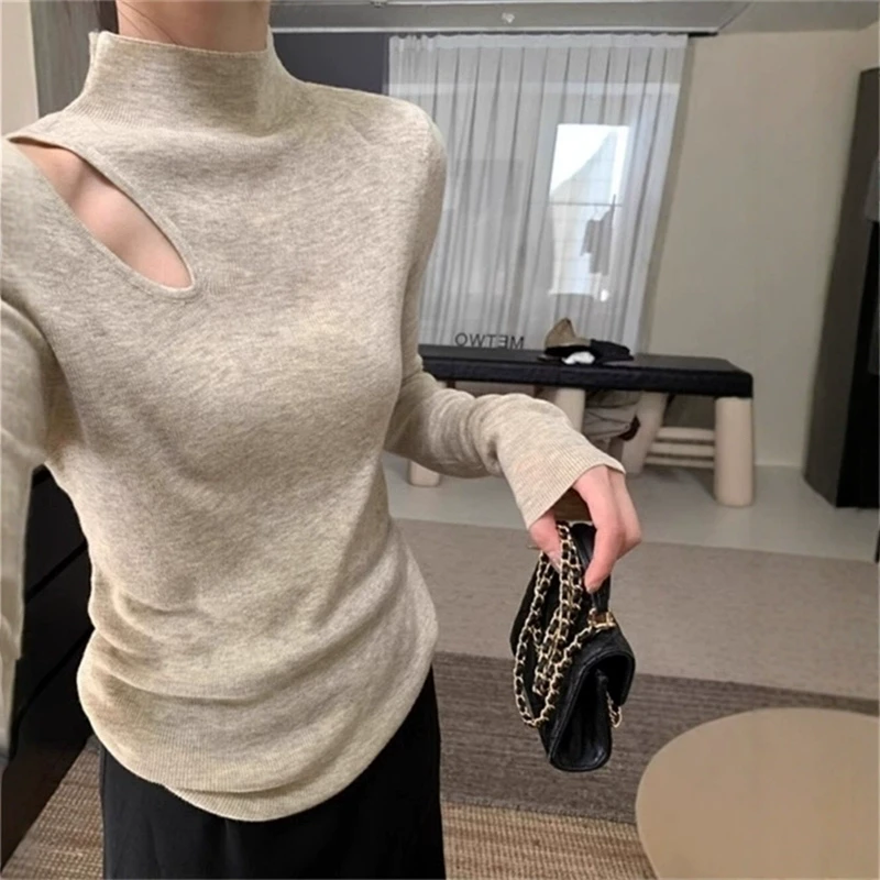 设计感镂空半高领针织打底衫女秋冬独特绝美内搭毛衣显瘦正肩上衣