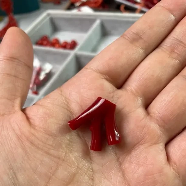 阿卡珊瑚随形简约百搭卡枝配饰