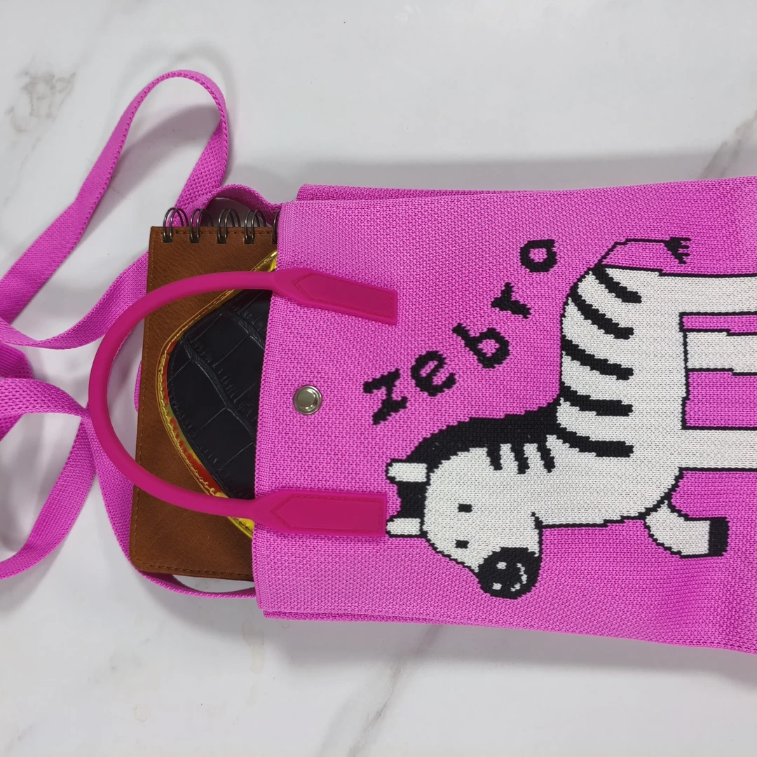 敞口磁扣双根手提款单肩包卡通熊肩包