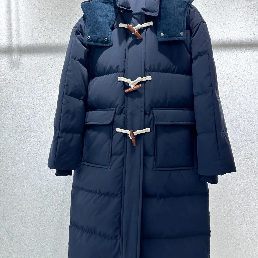 藏蓝色牛角扣连帽中长款女冬季高级感加厚保暖外套