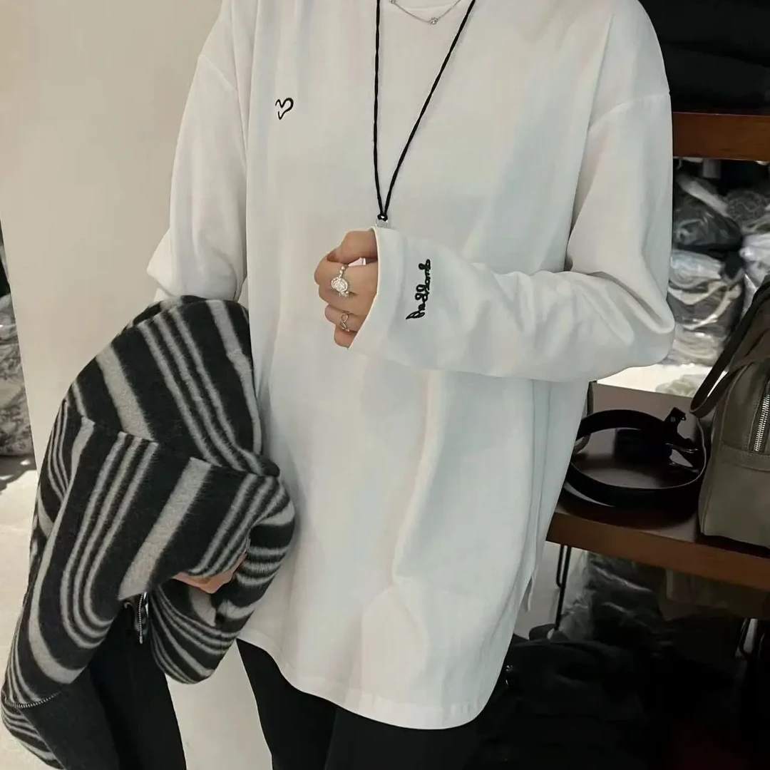 【辣条】刺绣爱心加绒中长宽松遮屁长袖打底T恤女秋冬内搭