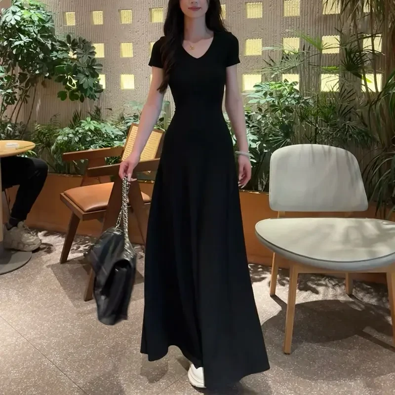 连衣裙V领新款收腰短袖夏季显瘦性感大摆高端轻奢大码女装