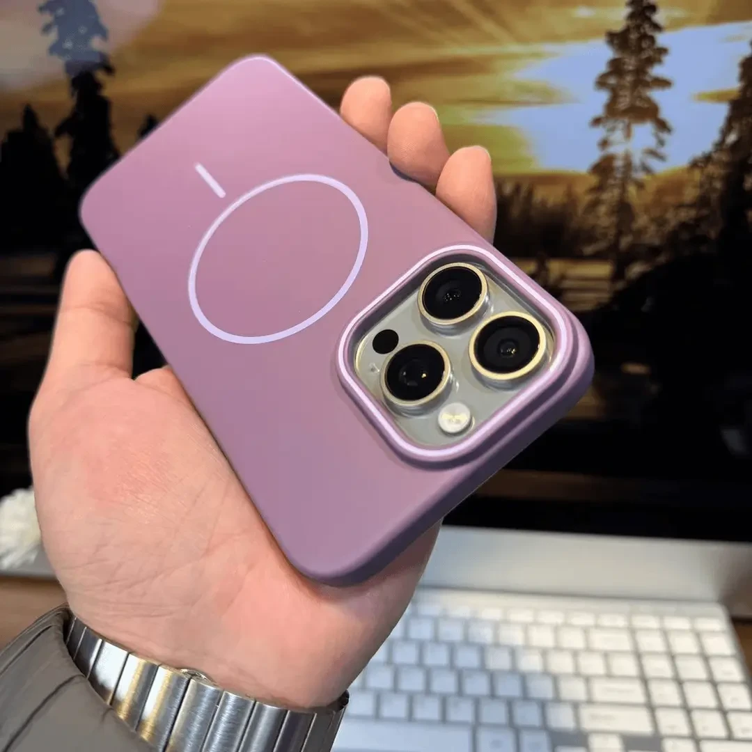 适用于苹果17手机壳iPhone15磁吸充电14promax柔感纯色13高级感16