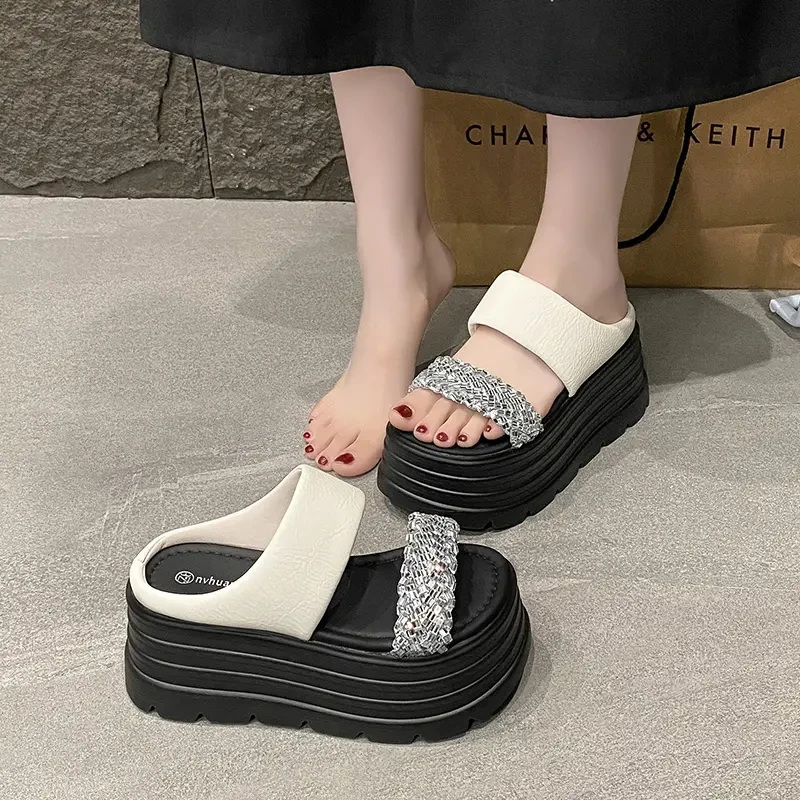 高跟拖鞋女夏外穿厚底配裙子时尚网红爆款2025新款水钻绝美凉拖鞋